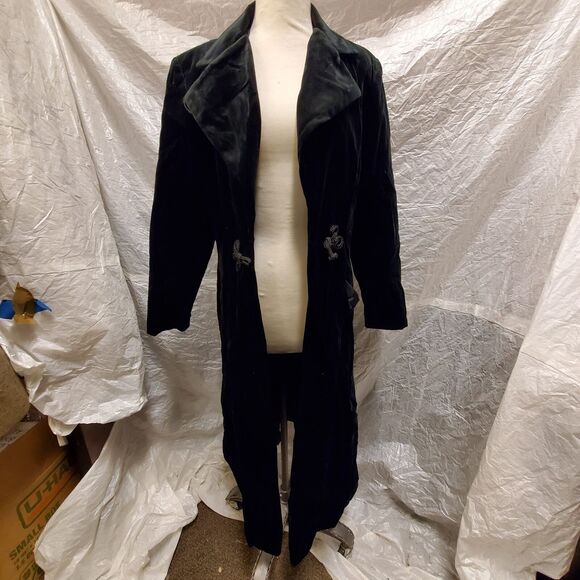 JS Signature Women's Long Black Velvet Coat, Size M - Picture 1 of 5